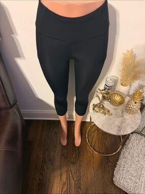 lululemon athletica Black Cropped High-Rise Leggings